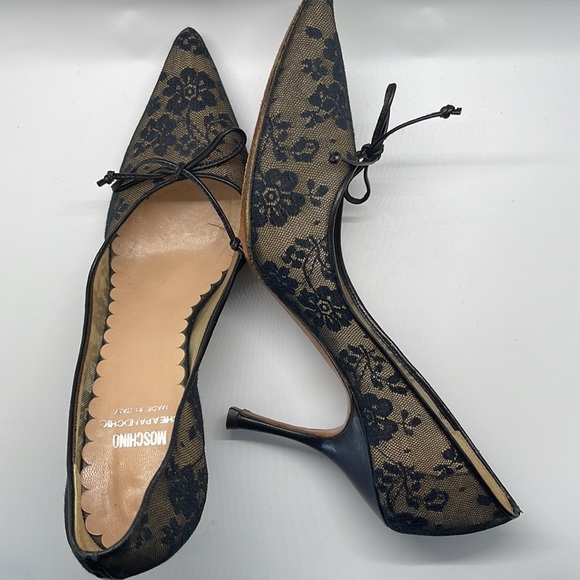 Moschino Cheap & Chic Vintage Lace Pumps - Picture 5 of 11